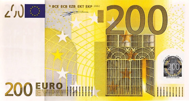 dvěstě eur